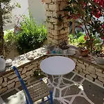 Kikis Sea View And Veranda דירה