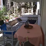 Kikis Sea View And Veranda *